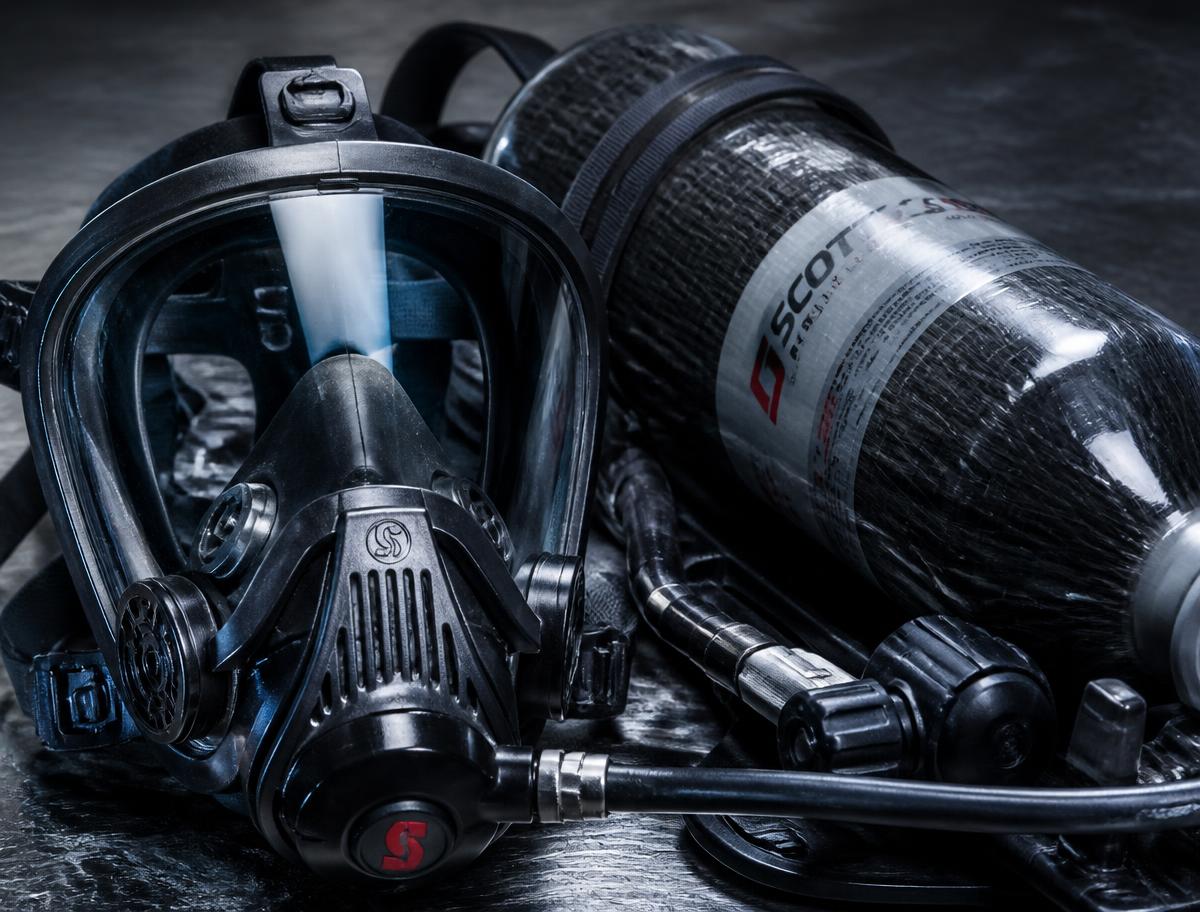 Full face mask SCBA dan tabung udara komposit STARVVO